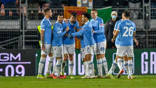 Emergenza Lazio: giocatori fuori ruolo e 32 gol presi